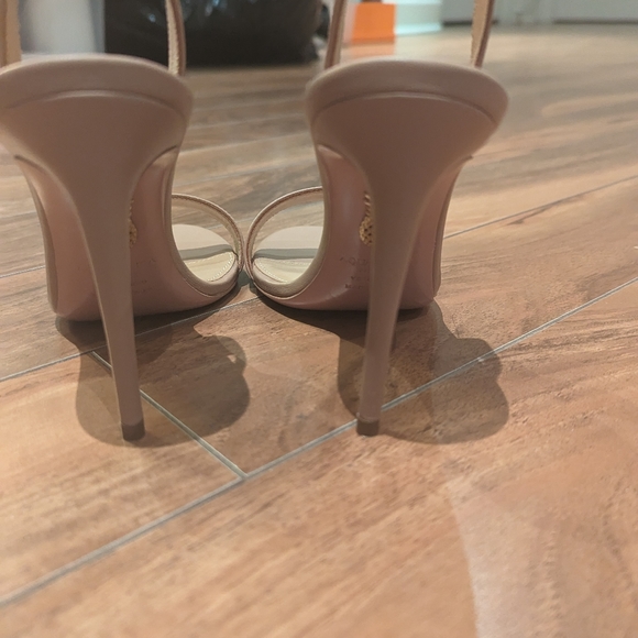 Various size 6 shoes - Picture 6 of 11